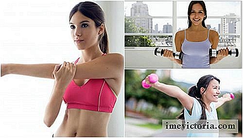 Natürlich Ihre Brust mit 5 einfachen Übungen festigen