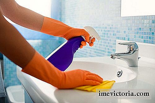 7 Enkle tips for å rense de mest utilgjengelige stedene i huset.