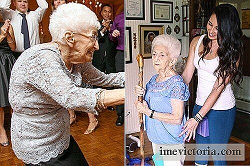 En kvinne på 87 år har endret sin holdning og sitt liv gjennom yoga!