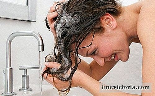 Quanto spesso ci laviamo i capelli?