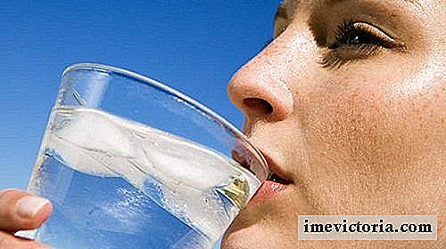 Aprenda a beber agua correctamente y mejore su salud