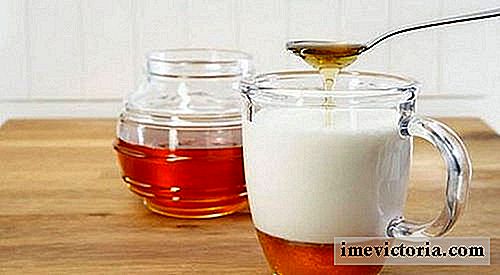 Beneficiile de lapte de migdale și miere