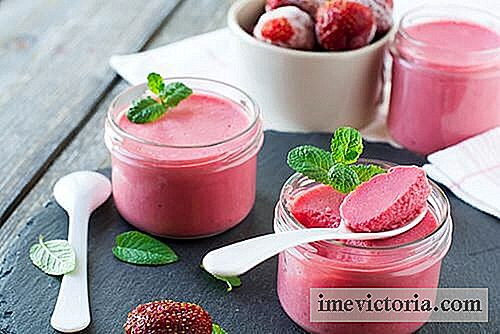 Light Strawberry Almond Mousse, Dairy Free & No Sugar