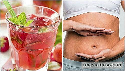Căpșuni cu apă și lămâie pentru detoxifierea organismului