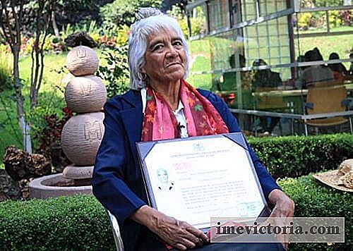 María Dolores Ballesteros, den 80 år gamle meksikanske kvinne som fikk sin tredje universitetsgrad