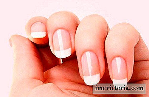 Cómo preparar su propio endurecedor de uñas