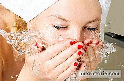 Cómo lavarse bien la cara antes de irse a dormir