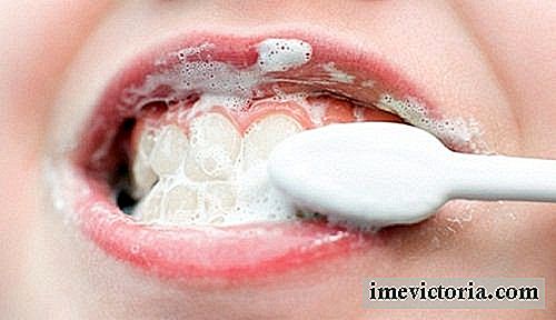 Los tratamientos naturales para blanquear los dientes en casa