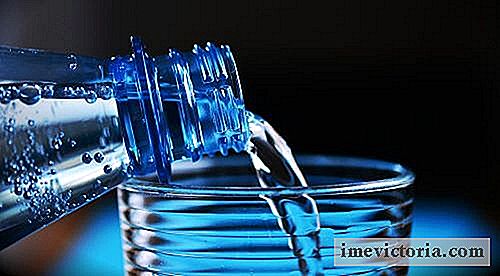 4 Tajemství o plastových lahvích vody, které jste nevěděli