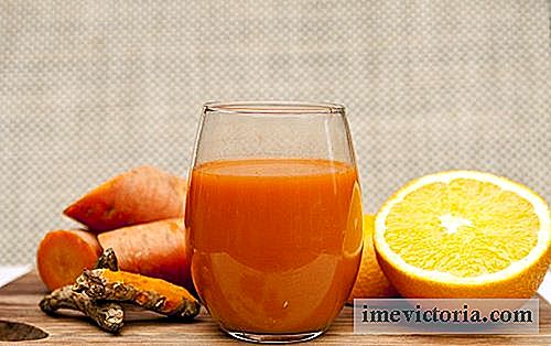 De desintoxicación de jugo de naranja, zanahoria y jengibre