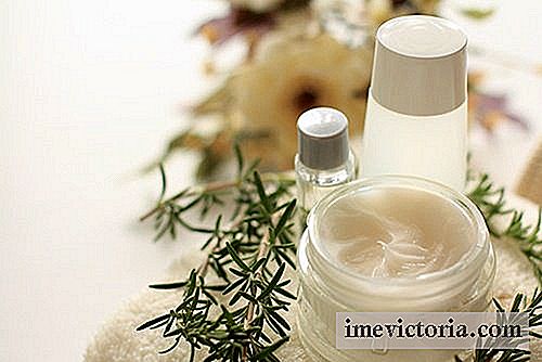 Cómo hacer una crema nutritiva casera para un cabello saludable