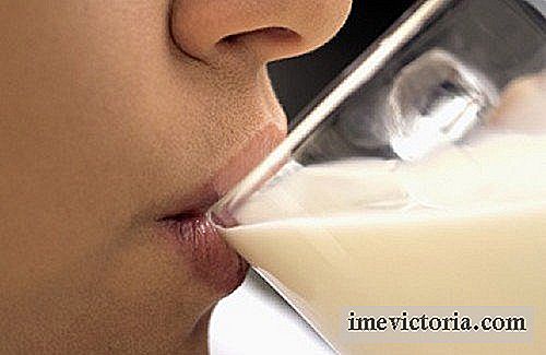 ¿Es bueno tomar productos lácteos para prevenir la osteoporosis?