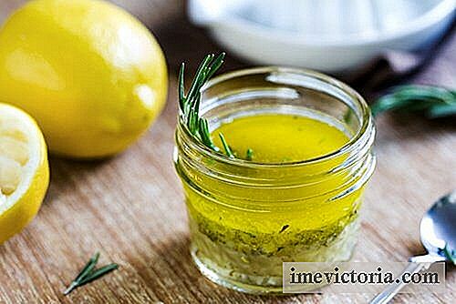Den beroligende blanding av sitron og olivenolje